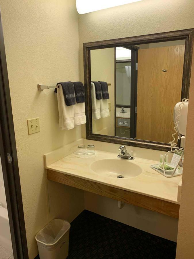 Americinn By Wyndham Cody Buitenkant foto
